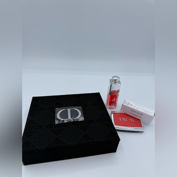 👻 Dior Beauty Stitched Makeup Case Bundle - Picture 1 of 2